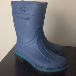 New Northerner Rain boots toddler size 8
